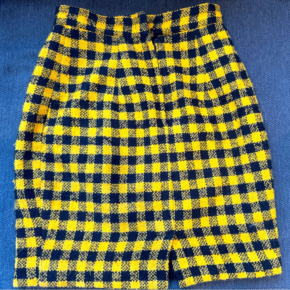Super Cute Vintage Wool Checkered Mini - Picture 3 of 6